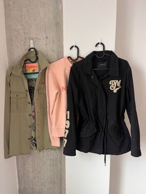 3-Piece Bundle $60 Lightweight Spring Layers Size S-M • Scotch & Soda